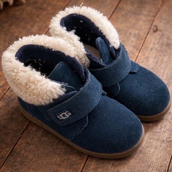 UGG Unisex-Child T Nolen Fashion Boot size 9 - Picture 2 of 3